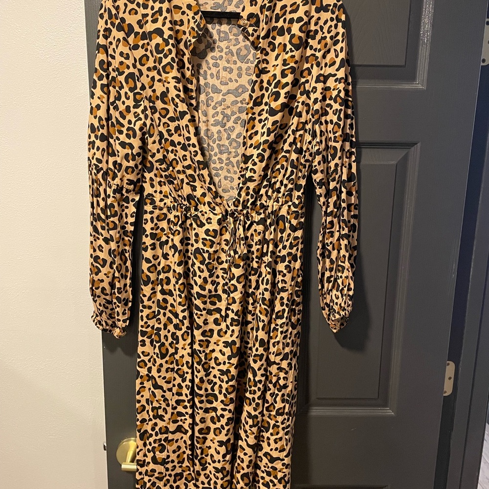Leopard Print Long Sleeve Midi Dress